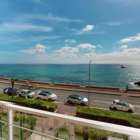 Apartment Menton: 3 Pieces Bord De Avec Piscine Et Garage - Fr-1-196-364 Menton